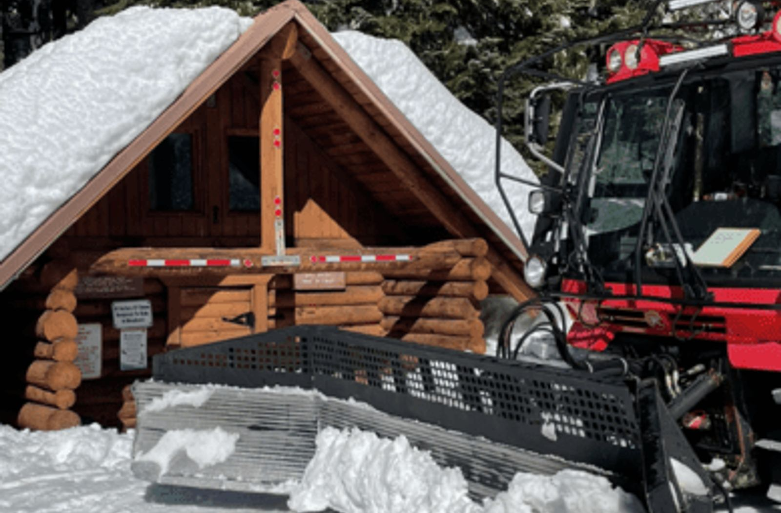 Cross country skiing at Pyramid Creek to Little Naches Snowmobile Sno-Park