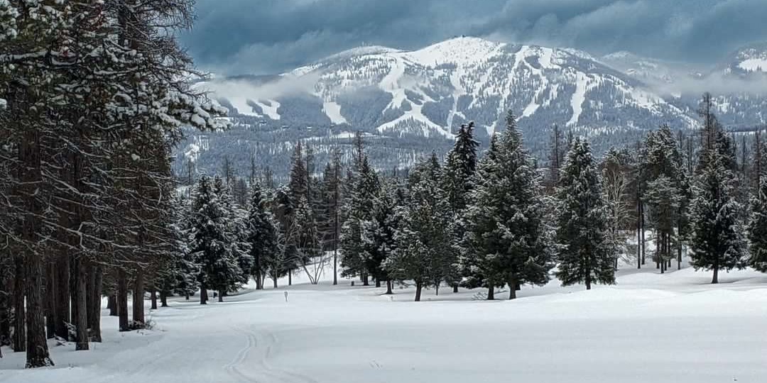 Cross country skiing at Glacier Nordic Center