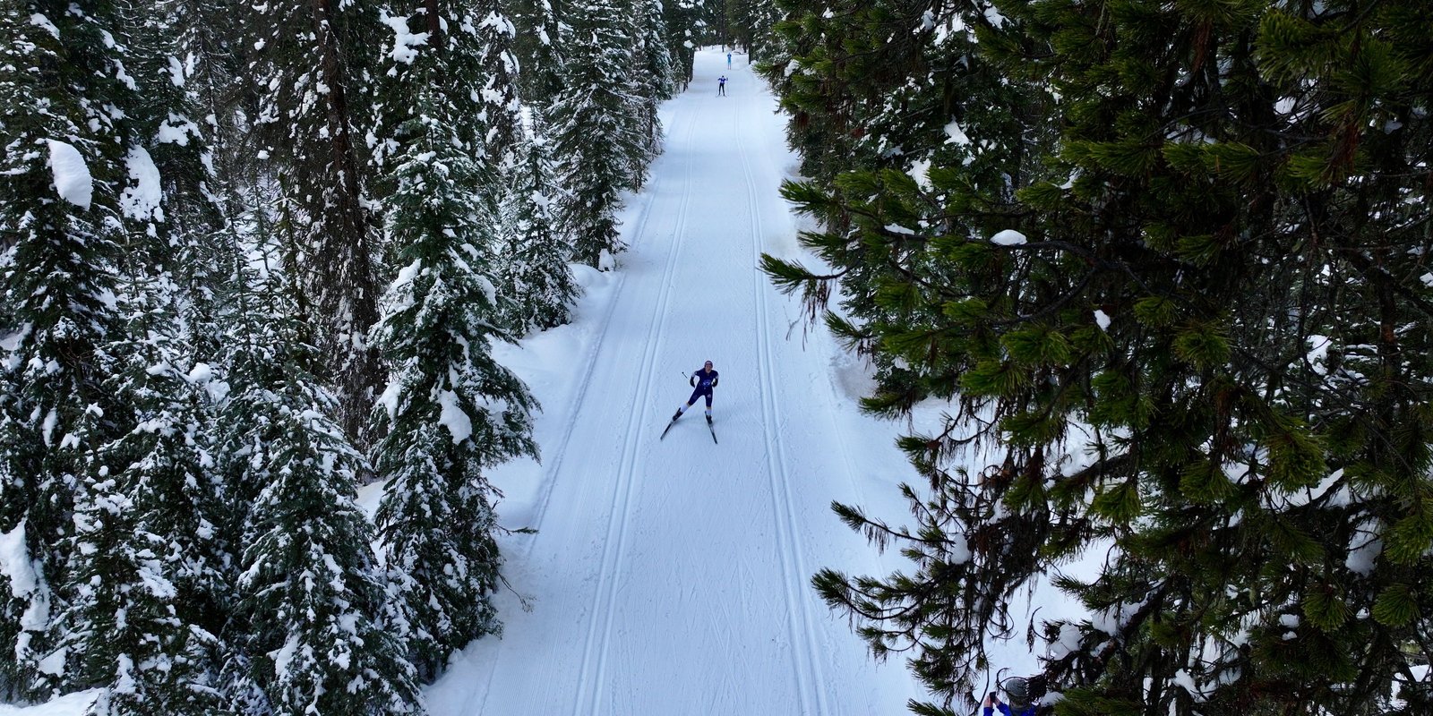 Cross country skiing at Manning Park Resort