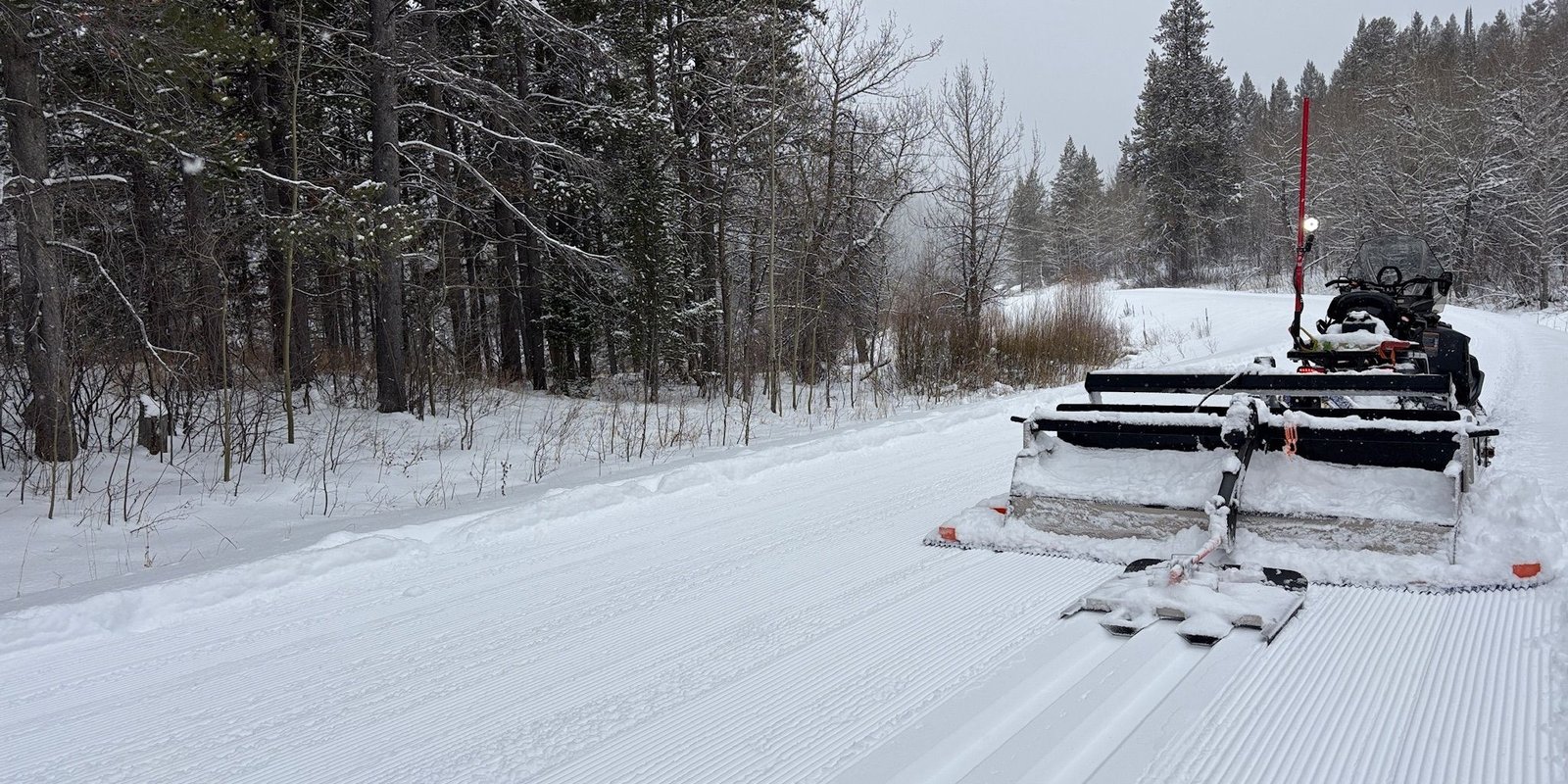 Cross country skiing at Centennial Pathway