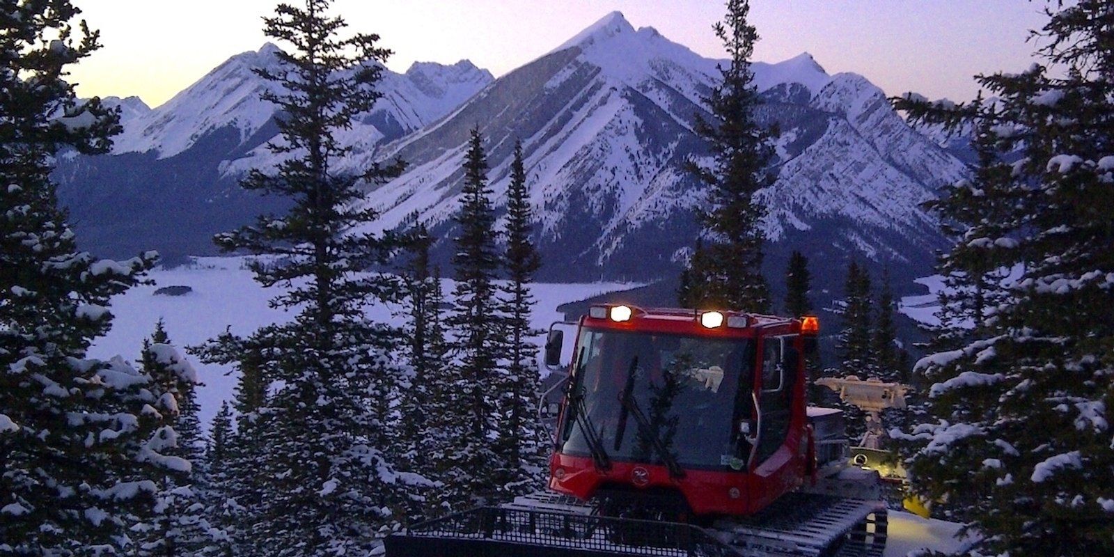 Cross country skiing at Peter Lougheed Provincial Park